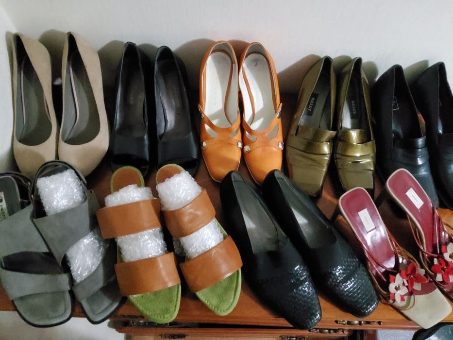 Продам женскую обувь
