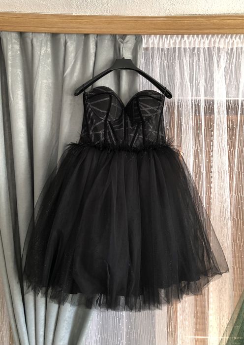 Къса рокля без презрамки