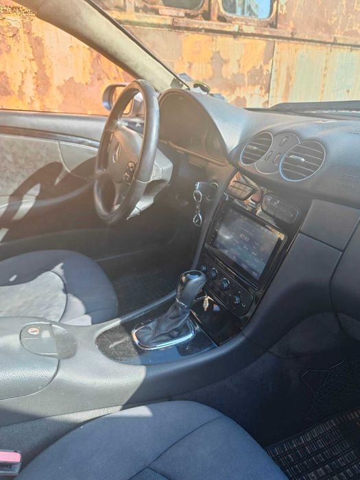 Продава се Мерцедес CLK 2,7 2003 година