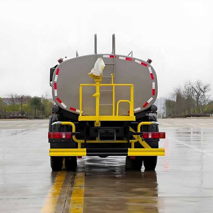 HOWO 4x2.  15 куба Водовоз. Новый. с НДС