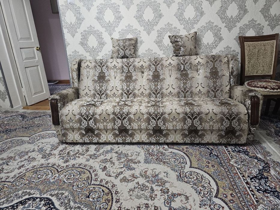 Диван и кресла в хорошем состоянии