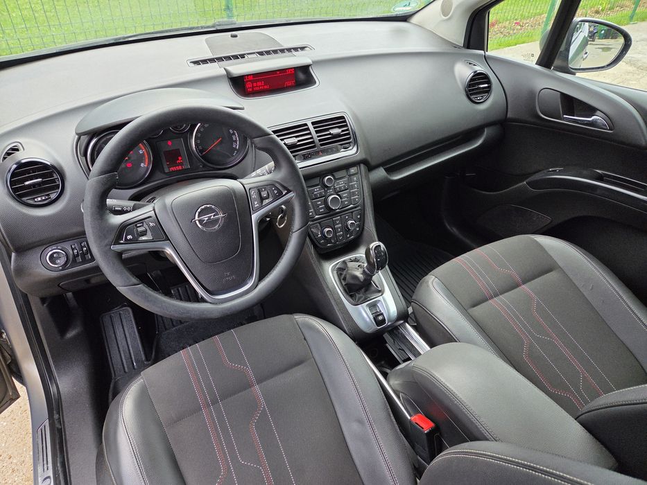 Opel Meriva  / 1.7 Diesel  / 6 trepte / Aer condiționat