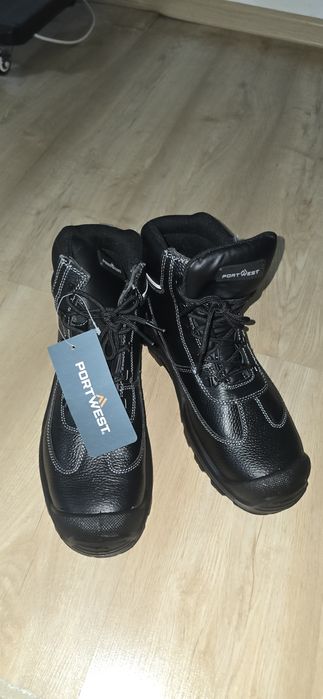 Продам спец ботинки, летняя новые