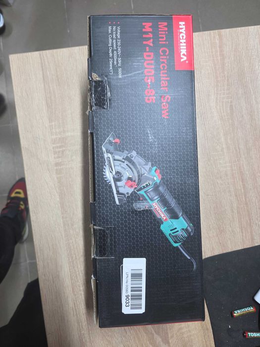 Fierastrau circular compact HYCHIKA 500W 4500RPM 3 lame incluse