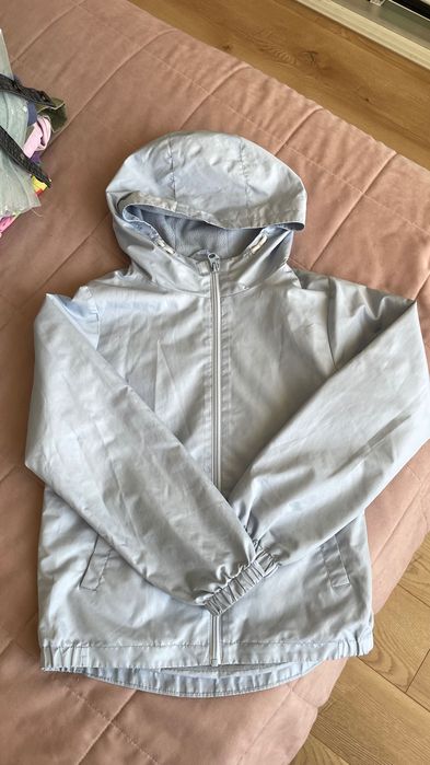 Продам вещи на девочку размер 140