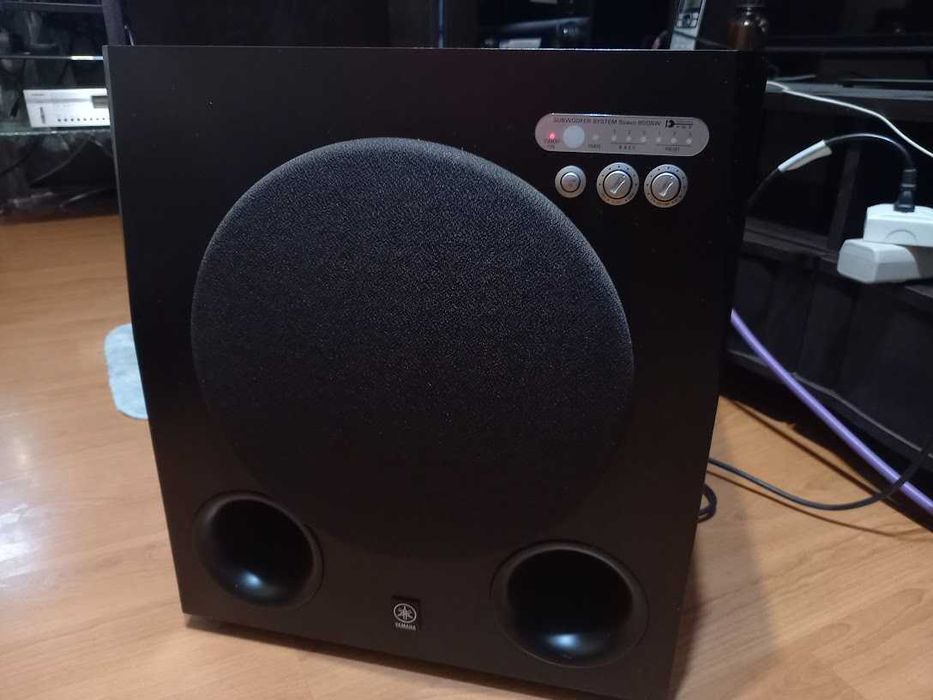 Сабвуфер Yamaha SW 900