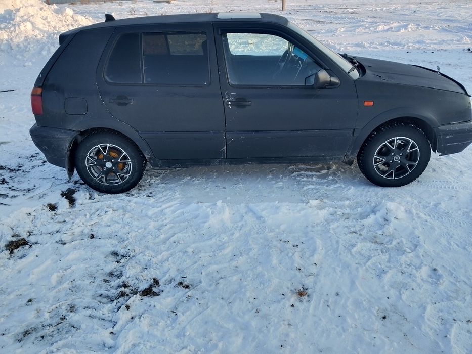 Продам гольф3 1.6 обьём