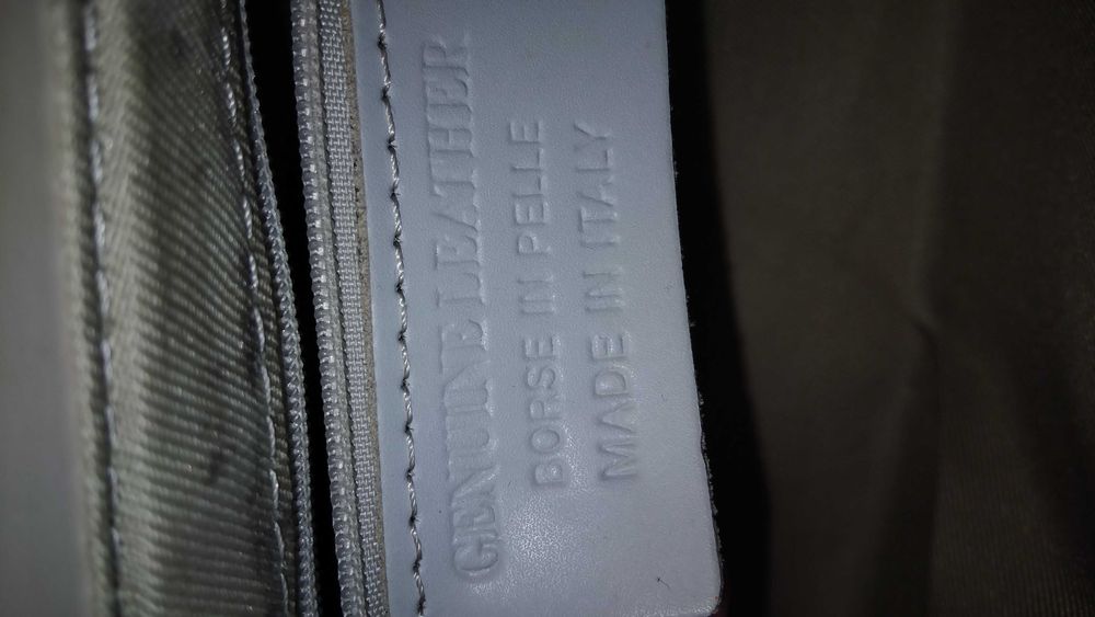 Стилна дамска чанта