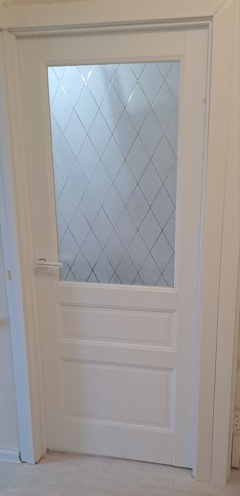 Продам межкомнатную дверь