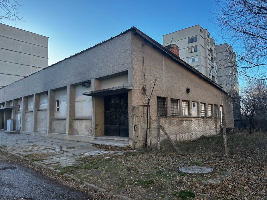 Дава се под наем Промишлена сграда в Чирпан - 560 кв.м за 571.2 € - Снимка #3