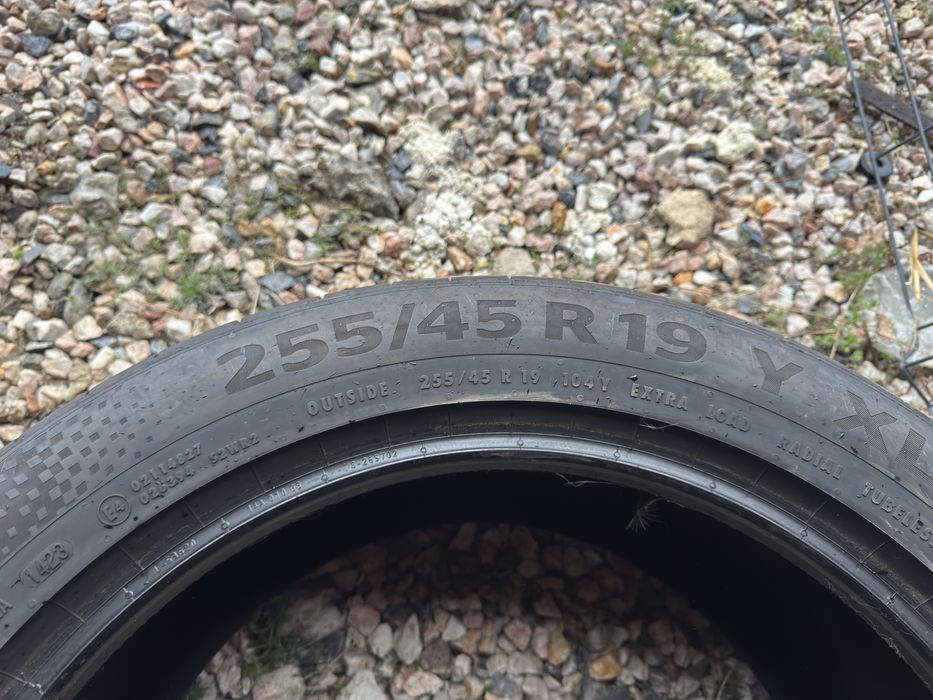255 45 19 летни гуми Continental