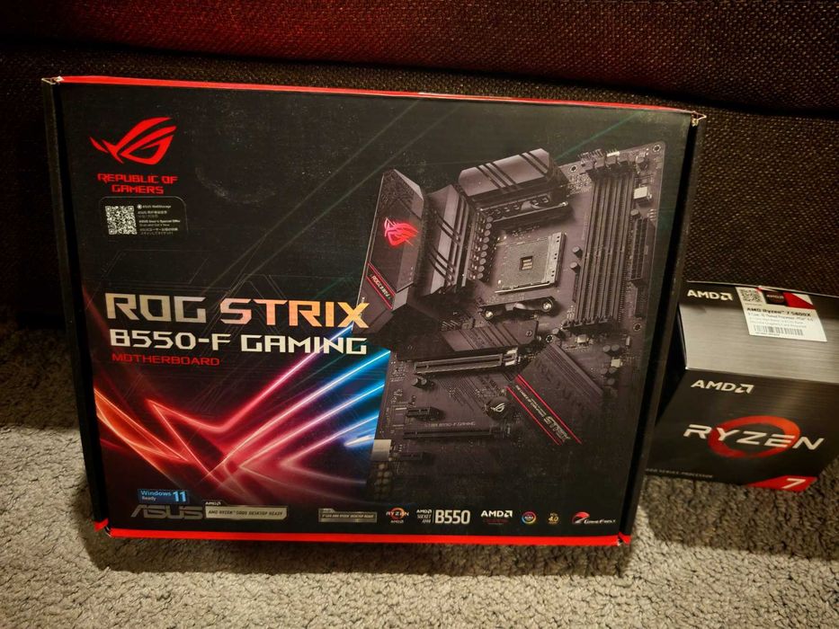 ASUS ROG STRIX B550-F GAMING + RYZEN 7 5800X 8-Core (4.7 GHz ) AM4