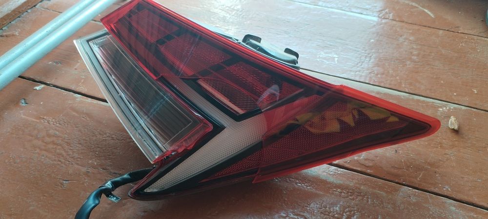 Elantra 2022 burchagi singan orqa fara o'ng tomon original koreyski