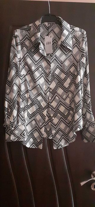 Риза Mango с етикет