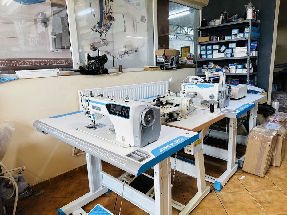 Masina de cusut jack A6 dublu transport cu acul in material