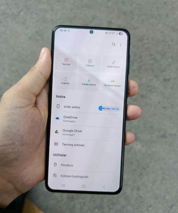 Samsung Galaxy S21 Plus 5G holati oʻta ideal yangidek