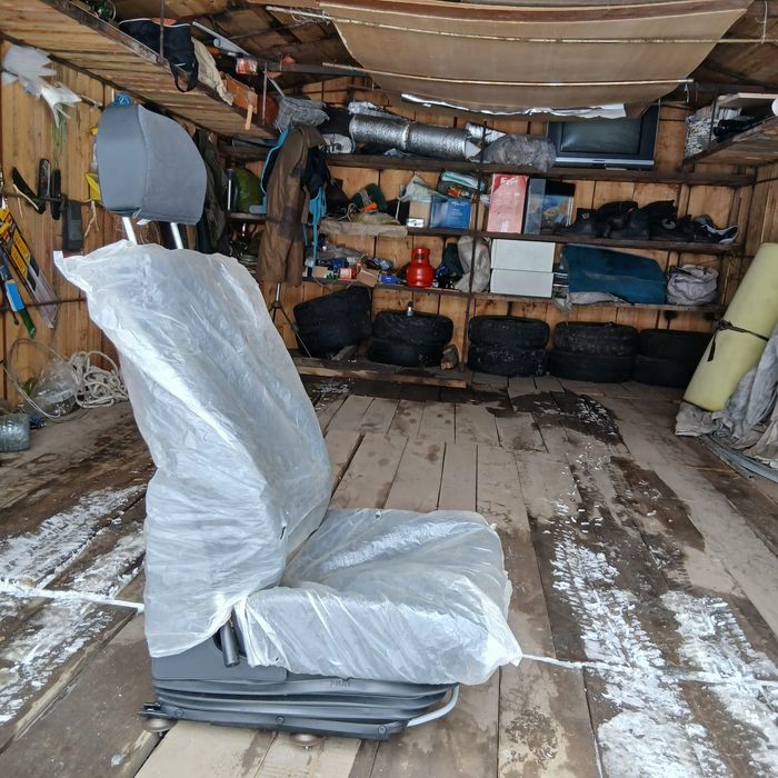 Водительское сиденье на Камаз новое