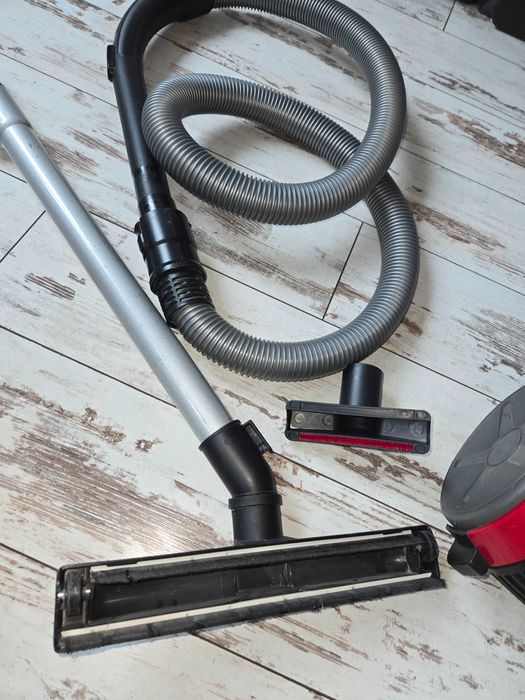 Прахосмукачка Philips Power Pro Compact 99лв