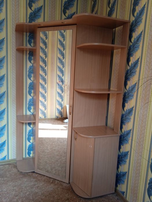 Угловой шкаф для одежды