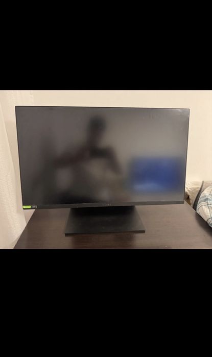 Vand Monitor Razer .Astept mesaj in privat .