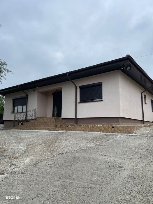 Casa zona Tomesti - Rond pret 260000/eur