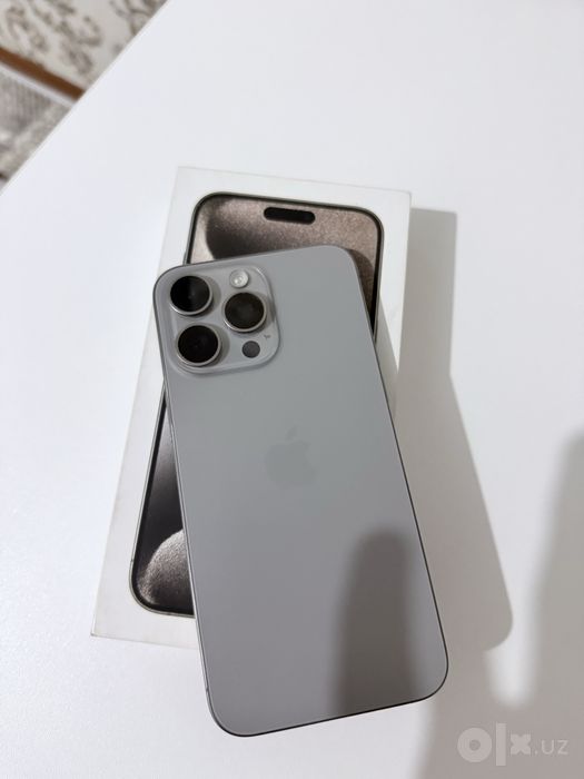 iPhone 15 Pro Max — Без сколов и царапин / Идеальный