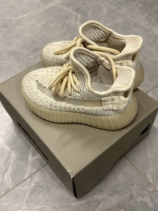 Детские кроссовки тканевые yeezy