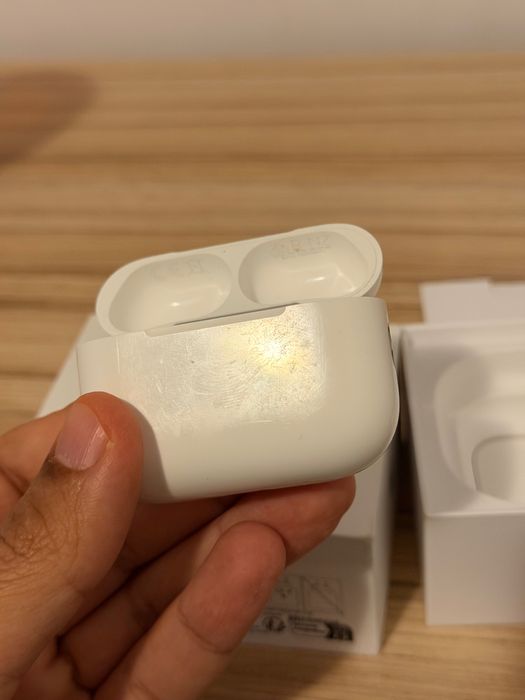AirPods Pro 3 в гаранция