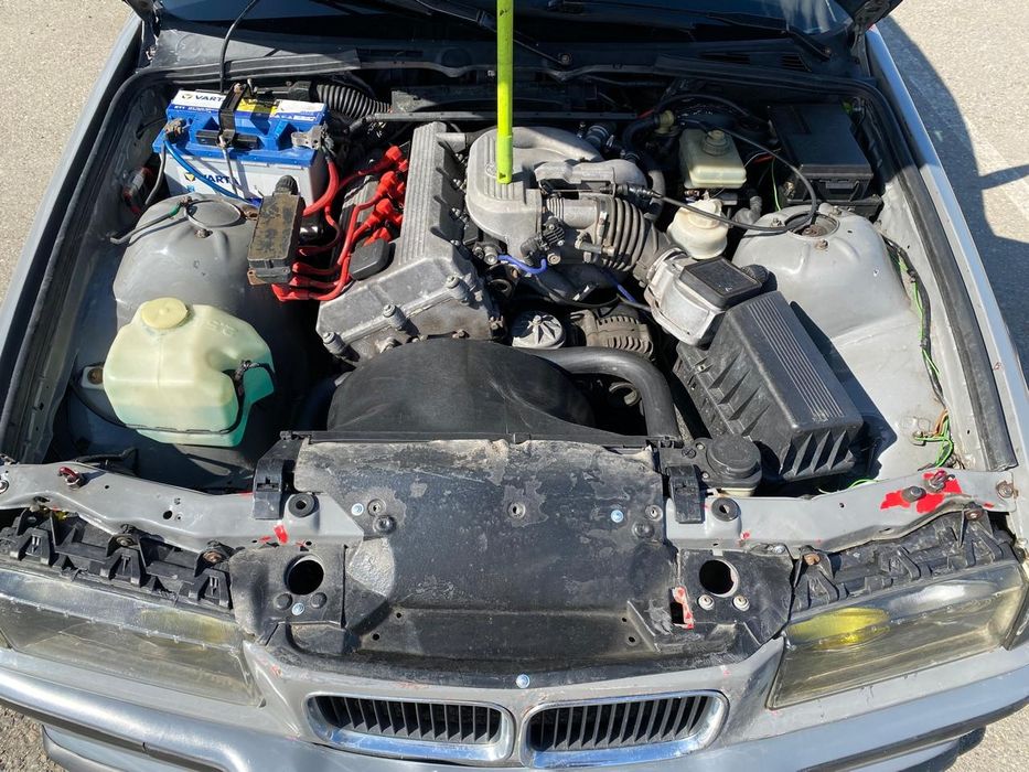 Продам BMW E36     .