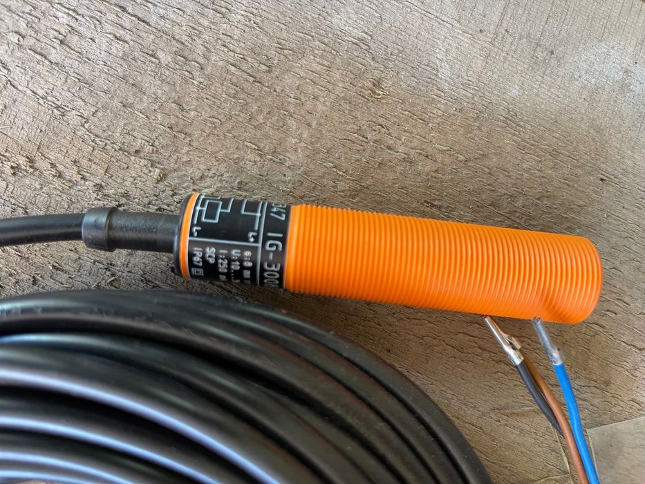 Индуктивный датчик