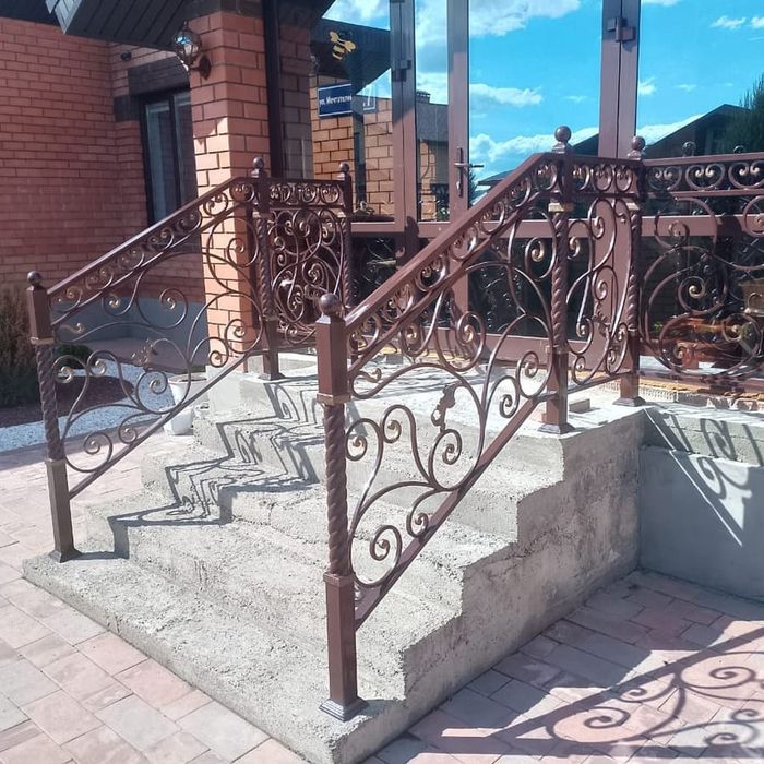 Решётка,  перила, навес, кованные