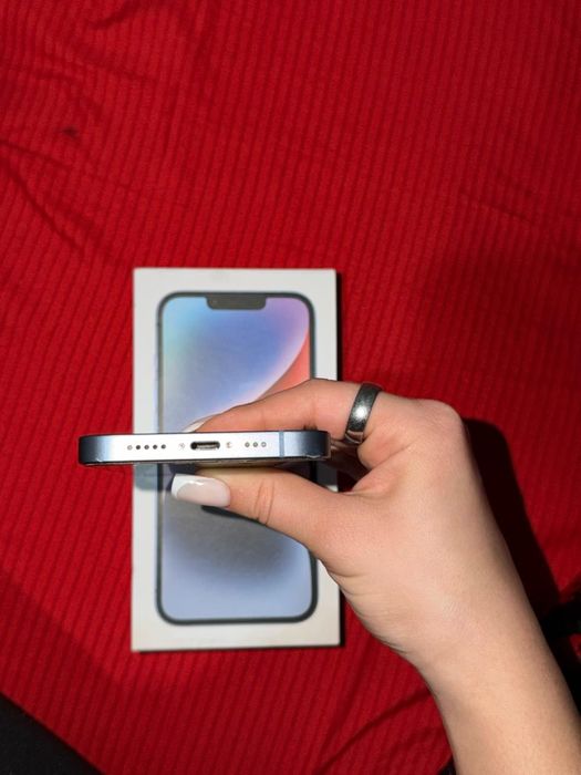 Продам iPhone 14