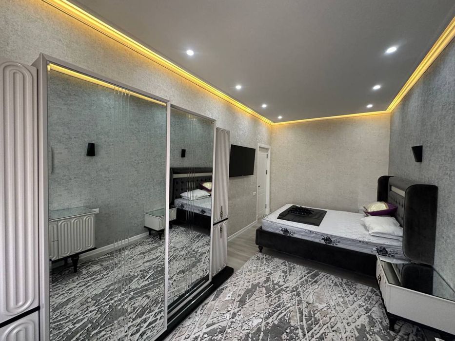 Сдается в Аренду Люкс 3х ком.кв. Вокзал. 100м2.