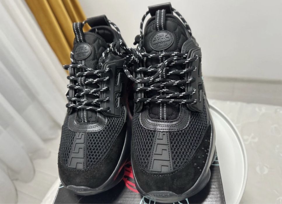 Versace Chain Reaction
