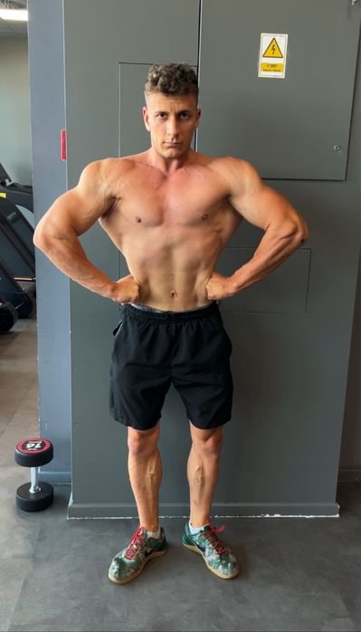 Antrenor personal IronWill Gym Brasov & online