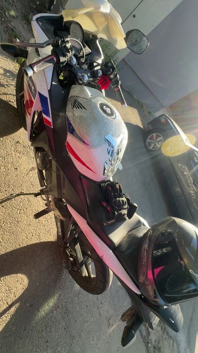 Honda  CBR125R  2016