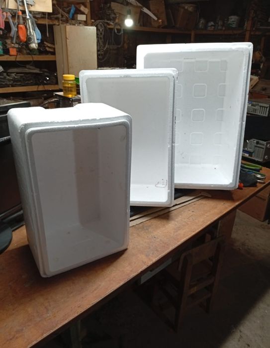 Пластиковый холодильник