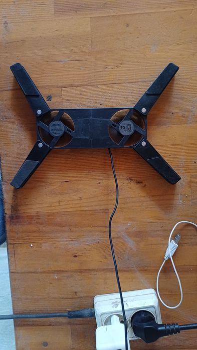 Кулер куллер для ноутбука  в хорошем состоянии