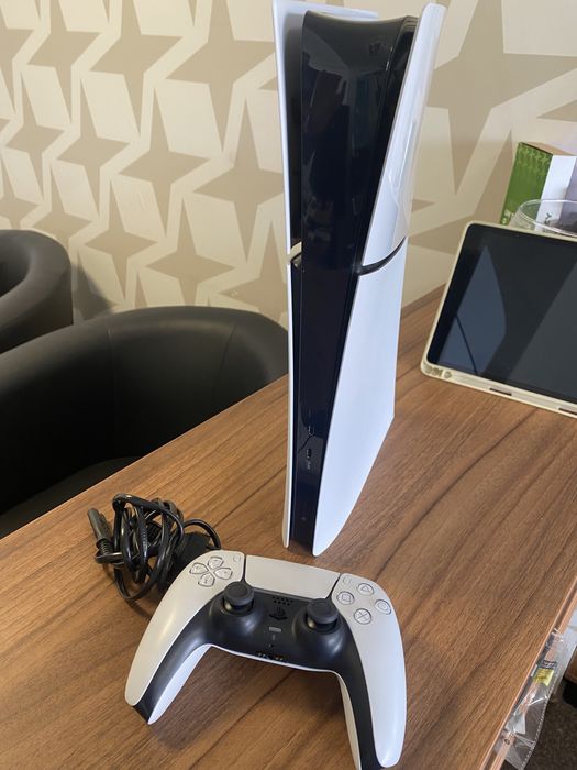 Sony PlayStation 5 Slim Disc Edition / 1 controller / 1 TB / White / Foarte bun / Cod produs: 1151