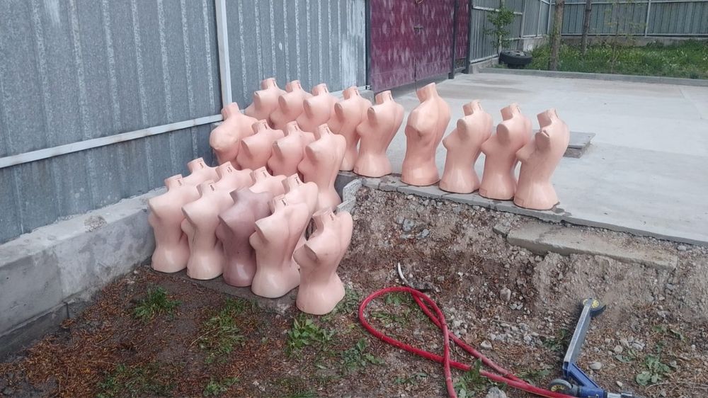 Манекены пластмассовые торсы срочно продаю в связи с переездом