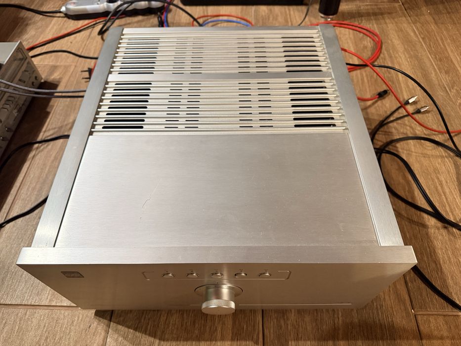 Amplificator Dussun V8i