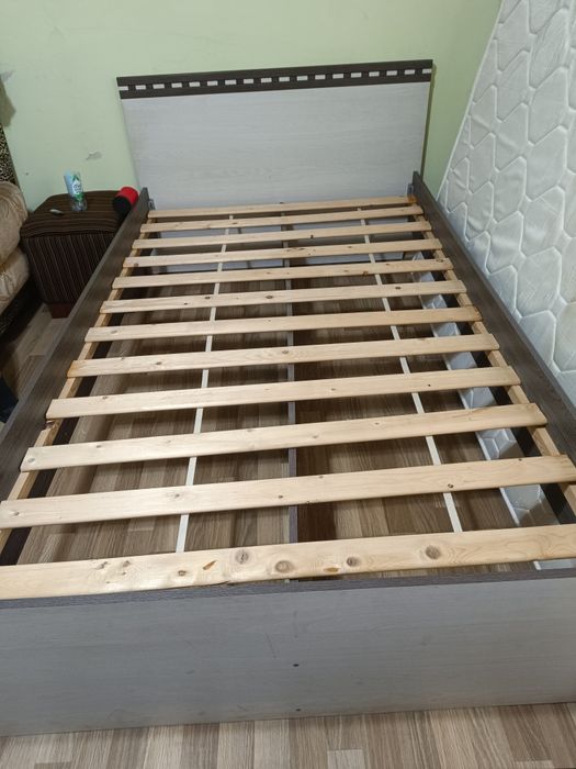 Продам б/у кровать