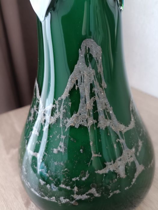 Интерьерные вазы из стекла