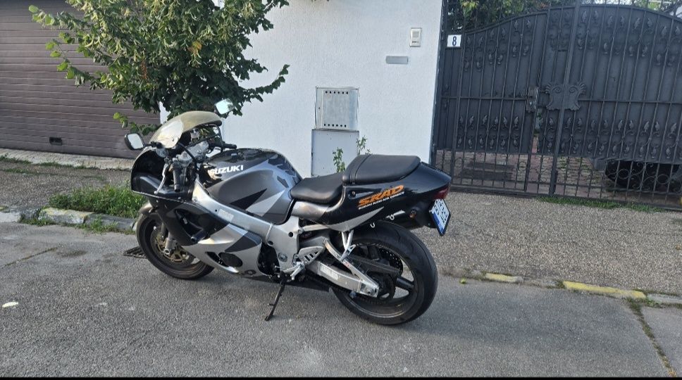 Suzuki GSX-R 750 – Vand / SCHIMB