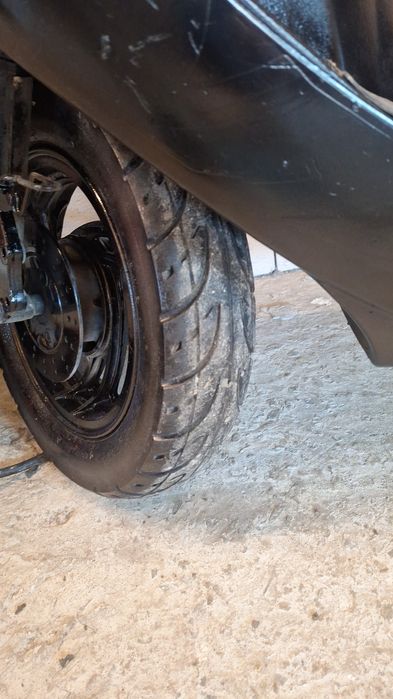 Scuter în 4 t  motorul nou de 80 cc