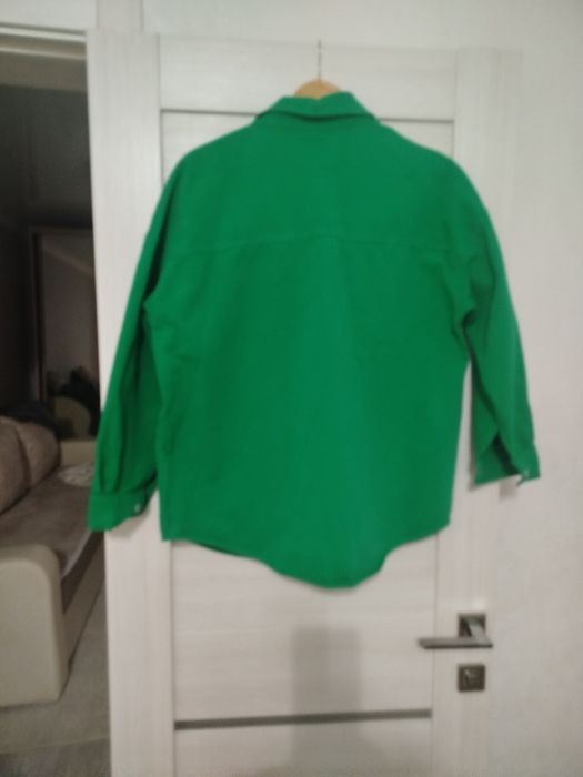 Женская,джинсовая рубашка.