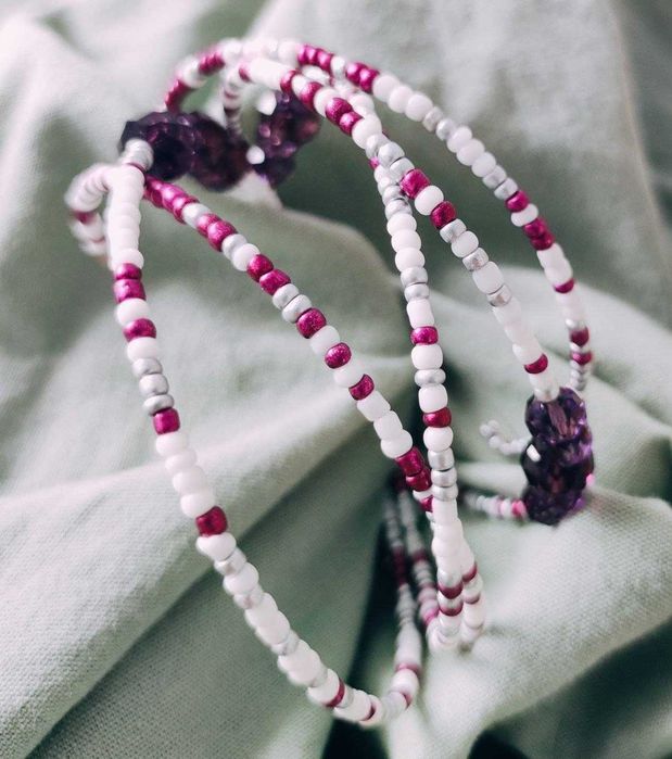 Гривни , колиета , бижута за телефон