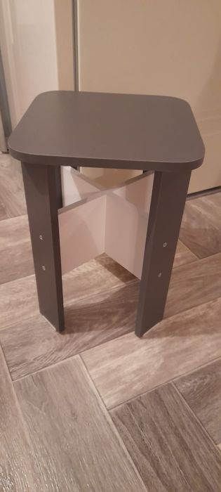 Продам табуретки новые