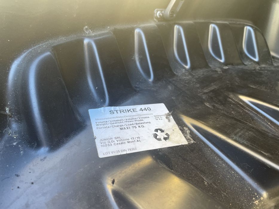 Aleo Strike 440 куфар за кола багажник