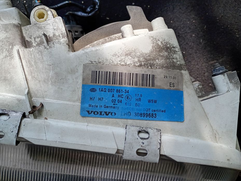 Фарове и стопове за Volvo V40 2003 г